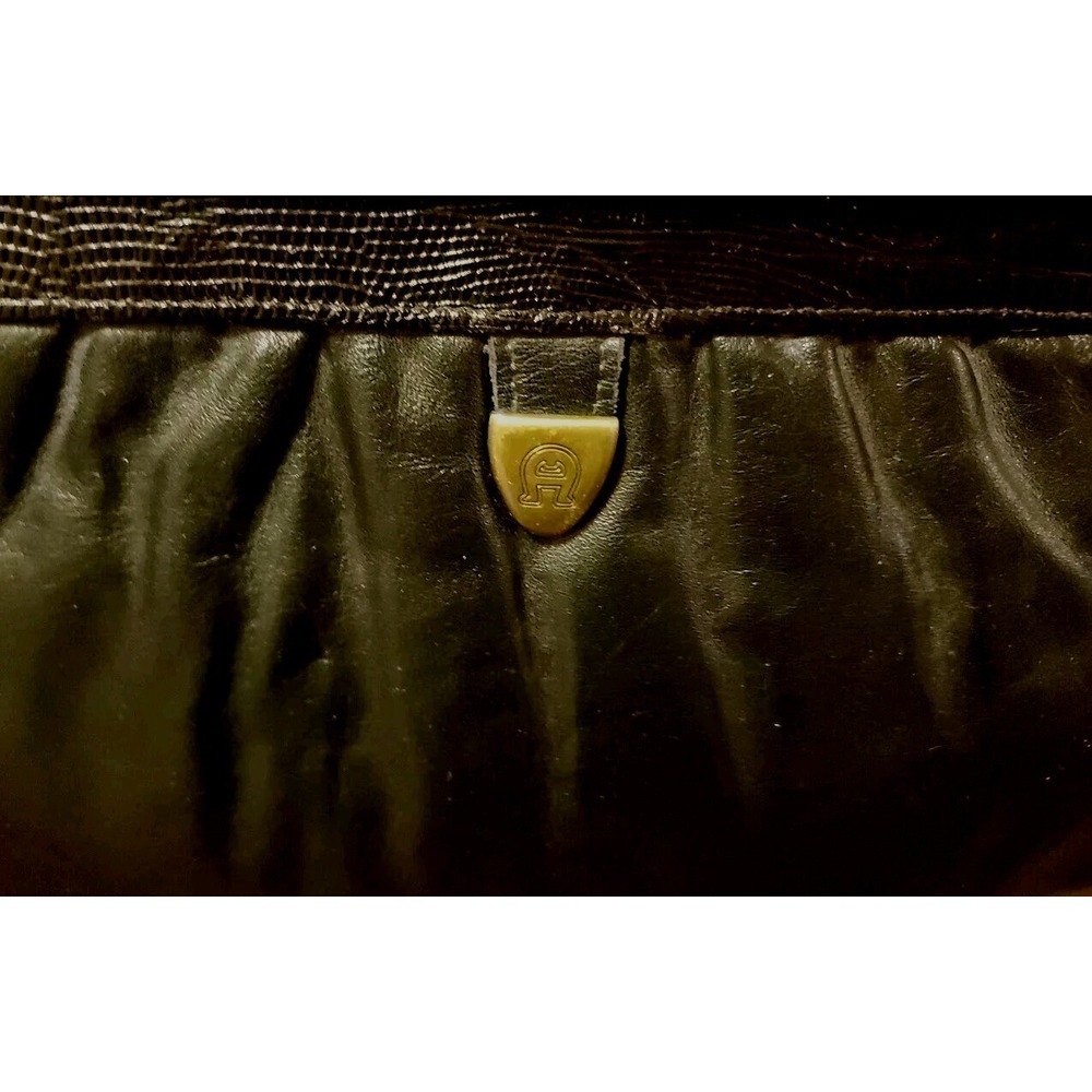 Vintage Etienne Aigner Black Leather Croc Trim Crossbody Spring Closure purse - Picture 5 of 7